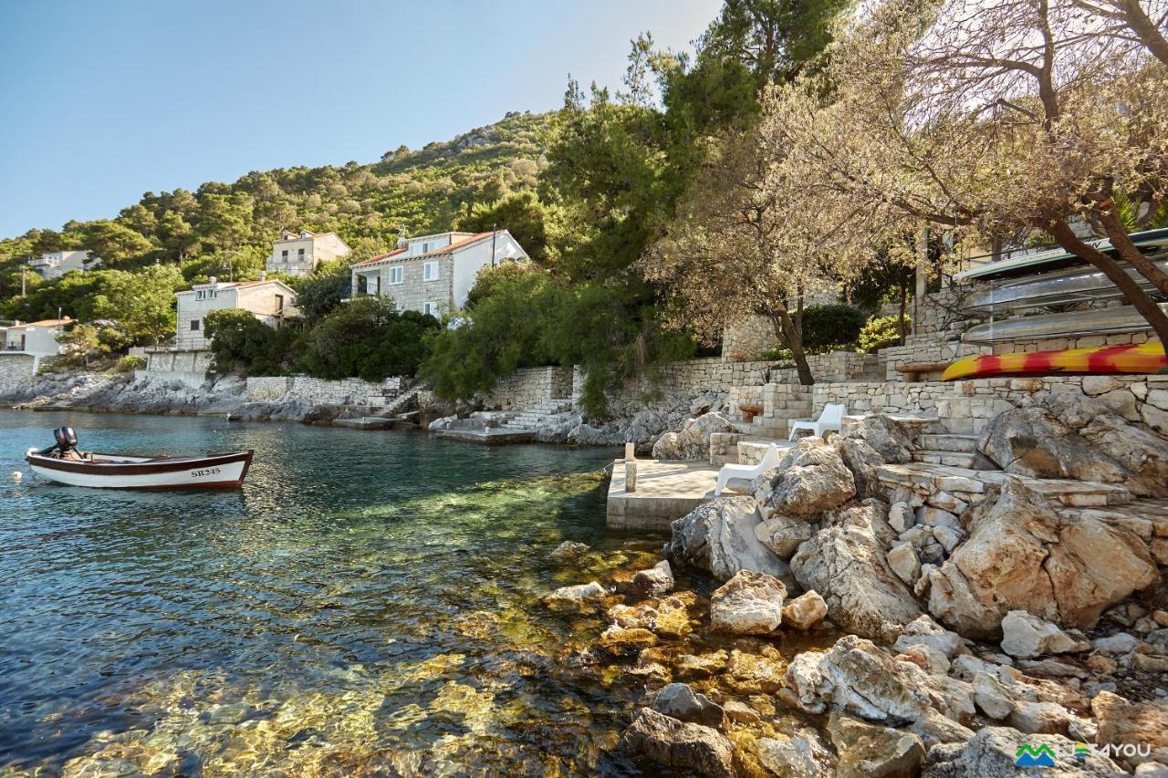Mljet 2 You - Seafront Apartment 2+2 Sobra المظهر الخارجي الصورة